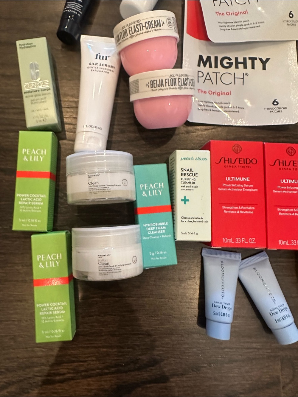 Assortment luxury beauty products - Picture 3 of 7